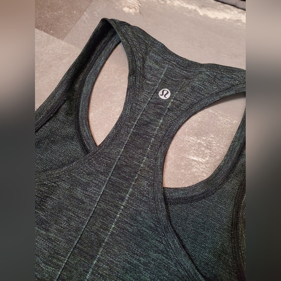 Lululemon Swiftly Speed Racerback. Heathered. Black, green, blue. Size 4. - Picture 7 of 10